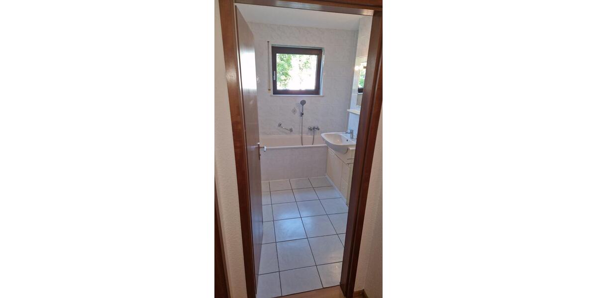 Erdgeschoßwohnung Wiesbaden Schierstein - 2 Zimmer, 65 m&sup2;, 900&euro; | Angebot:26338615