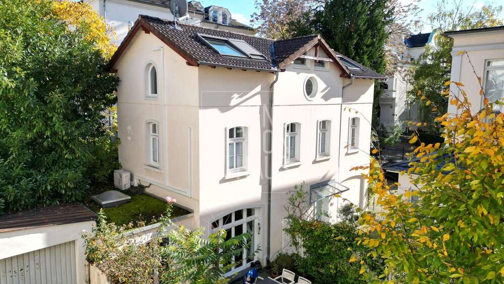 Haus zum Mieten in Wiesbaden 3.195 € 150 m² 4.5 zimmer