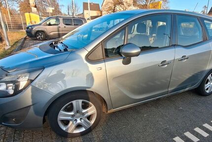 Opel Meriva 193.000 km 2.700 &euro; Katzenelnbogen 56368