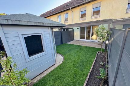 Vermiete Reihenhaus mit Garten & Parkplatz WI-Erbenheim