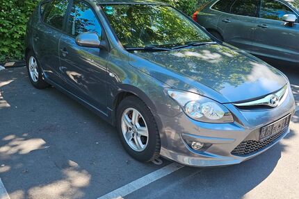 Hyundai i30 117.000 km 4.800 &euro; Wiesbaden 65203