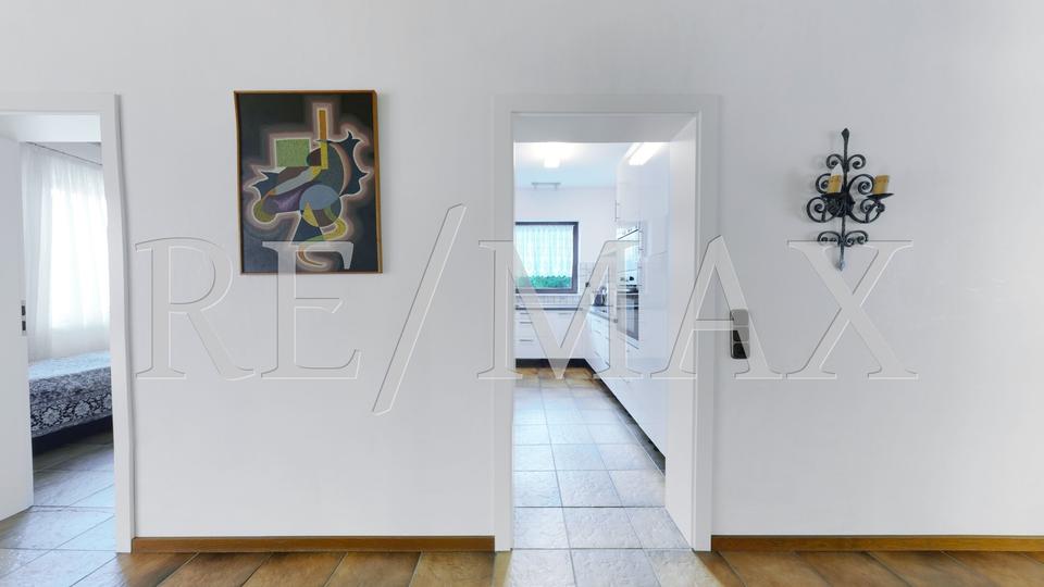 Einfamilienhaus Idstein - 5 Zimmer, 185 m&sup2;, 1.800&euro; | Angebot:26065494