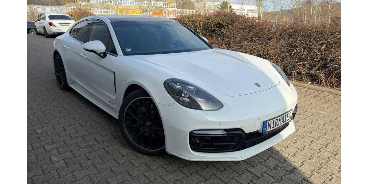 Porsche Panamera 120.000 km 66.900 &euro; Taunusstein 65232