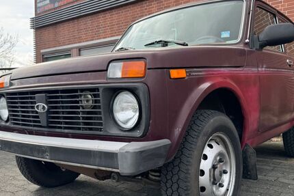 Lada Niva 123.000 km 1.990 &euro; Rüsselsheim am Main 65428