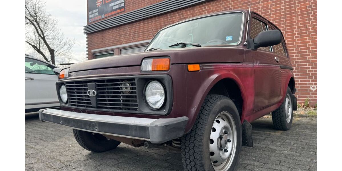 Lada Niva 123.000 km 1.990 &euro; Rüsselsheim am Main 65428