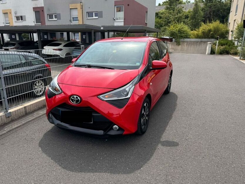 Aygo (X)