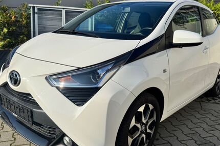 Toyota Aygo (X) 81.350 km 8.599 € Kelkheim 65779