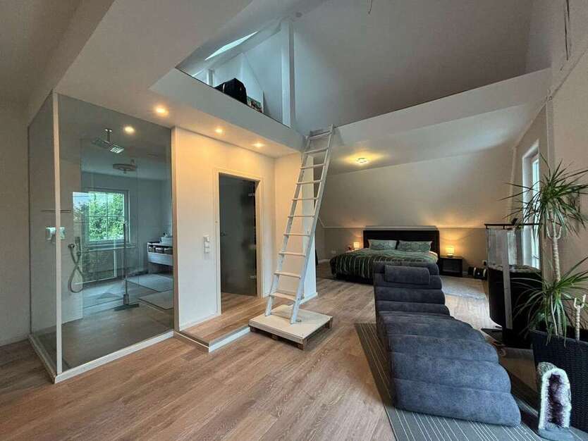 Haus zum Kaufen in Wiesbaden 1.150.000 € 181.5 m² 5 zimmer