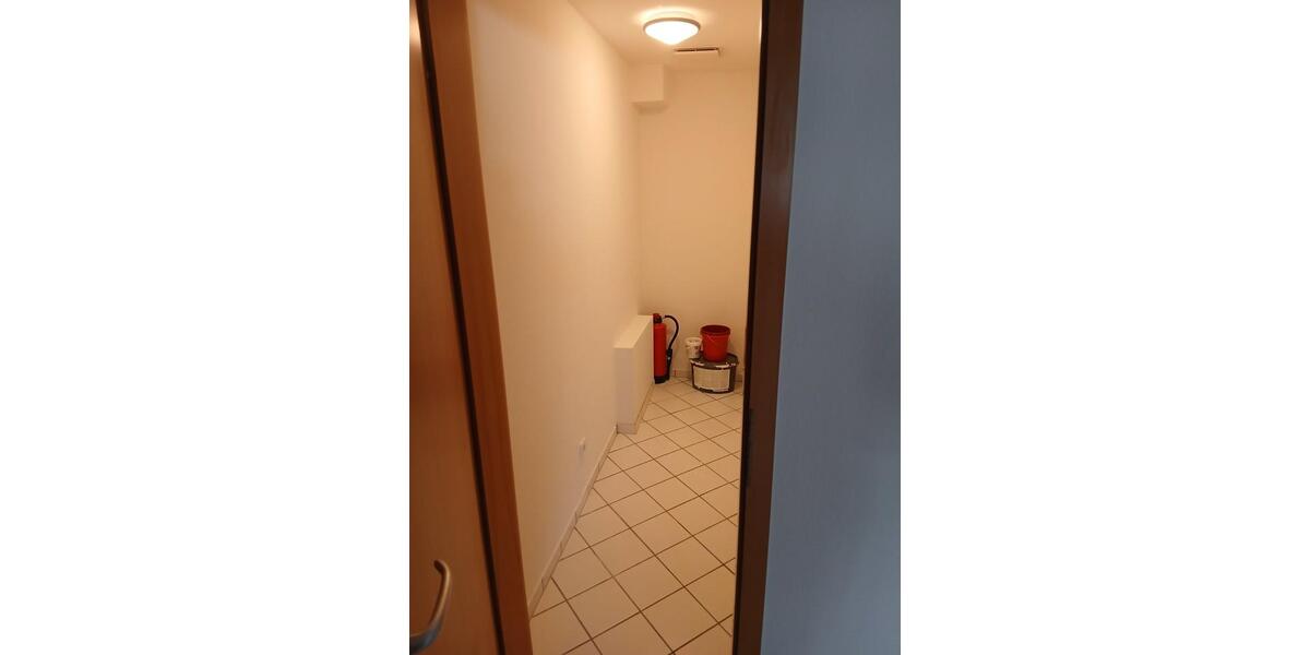 Dachgeschoßwohnung Niedernhausen - 3 Zimmer, 80 m&sup2;, 1.100&euro; | Angebot:25407890