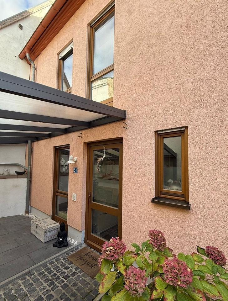 Gepflegtes Reihenhaus in idyllischer Hofreite - Wiesbaden-Igstadt zimmer