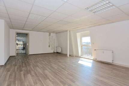 Büro in Wiesbaden 570 € 81 m²