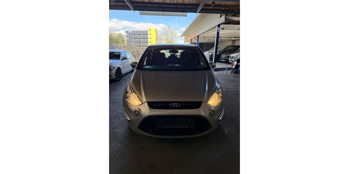 Ford S-Max 162.639 km 3.199 &euro; Wiesbaden 65189