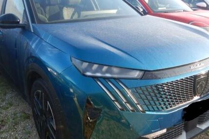 Peugeot 5008 12.909 km 30.280 &euro; Rüsselsheim 65428