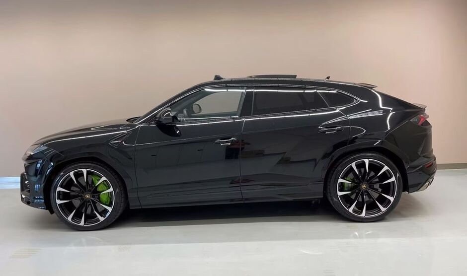 Lamborghini Urus 63.000 km 222.900 € Mainz 55131