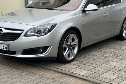 Opel Insignia 215.000 km 8.390 &euro; Bischofsheim 65474
