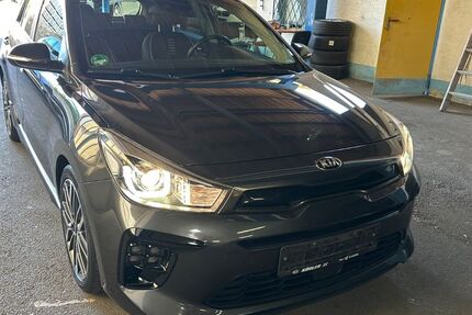 Kia Rio 100.056 km 12.899 &euro; Wiesbaden 65189
