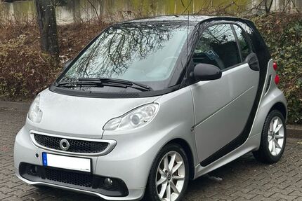 Smart ForTwo 86.000 km 5.900 &euro; Wiesbaden 65195
