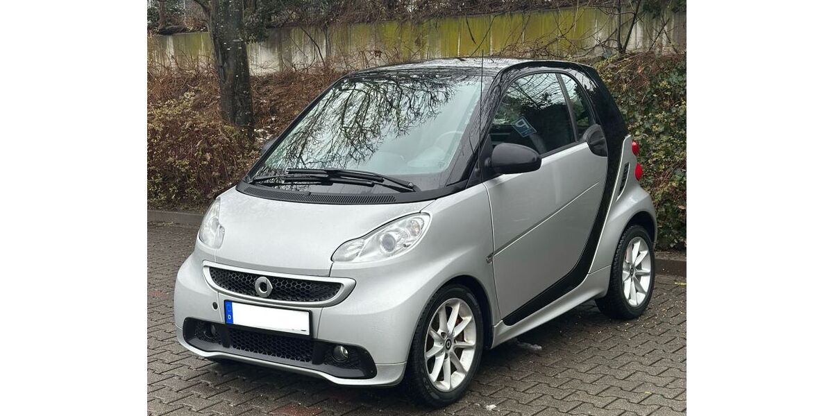 Smart ForTwo 86.000 km 5.900 &euro; Wiesbaden 65195