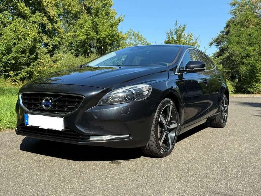 V40