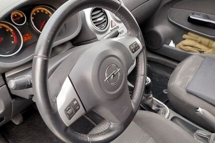 Opel Corsa 146.200 km 2.950 &euro; Allendorf 56370