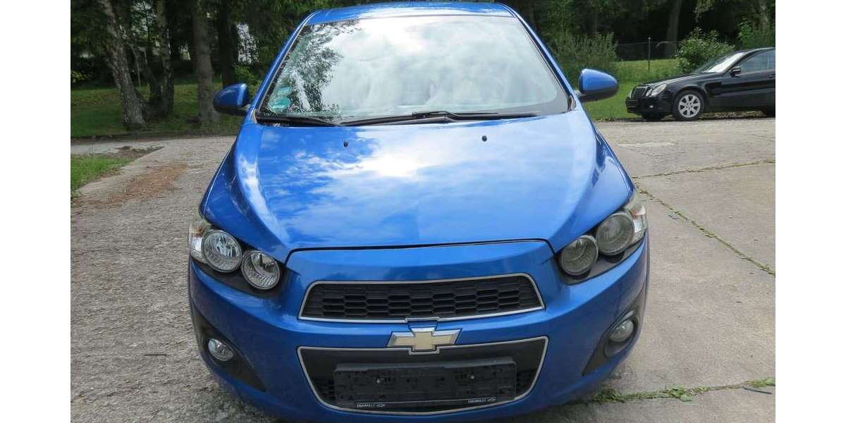 Chevrolet Aveo 128.000 km 1.900 &euro; Schlangenbad 65388