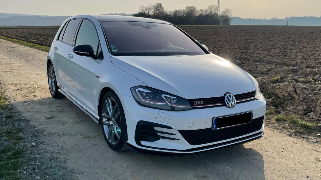 VW Golf 56.000 km 28.990 &euro; Niedernhausen 65527
