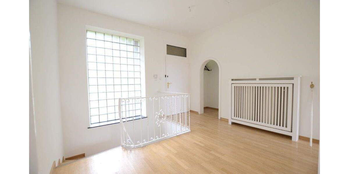 Einfamilienhaus Königstein im Taunus Falkenstein - 4 Zimmer, 150 m&sup2;, 2.380&euro; | Angebot:25214098