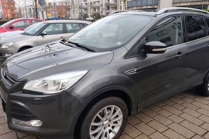 Ford Kuga 66.000 km 10.500 &euro; Wiesbaden 65197
