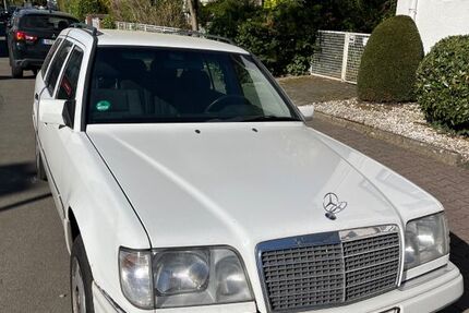 Mercedes E 200