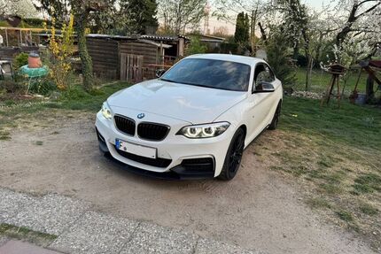 BMW M240i