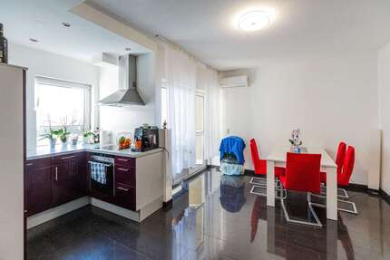 Wohnung Hochheim am Main - 3 Zimmer, 75 m&sup2;, 299.000&euro; | Angebot:25863415