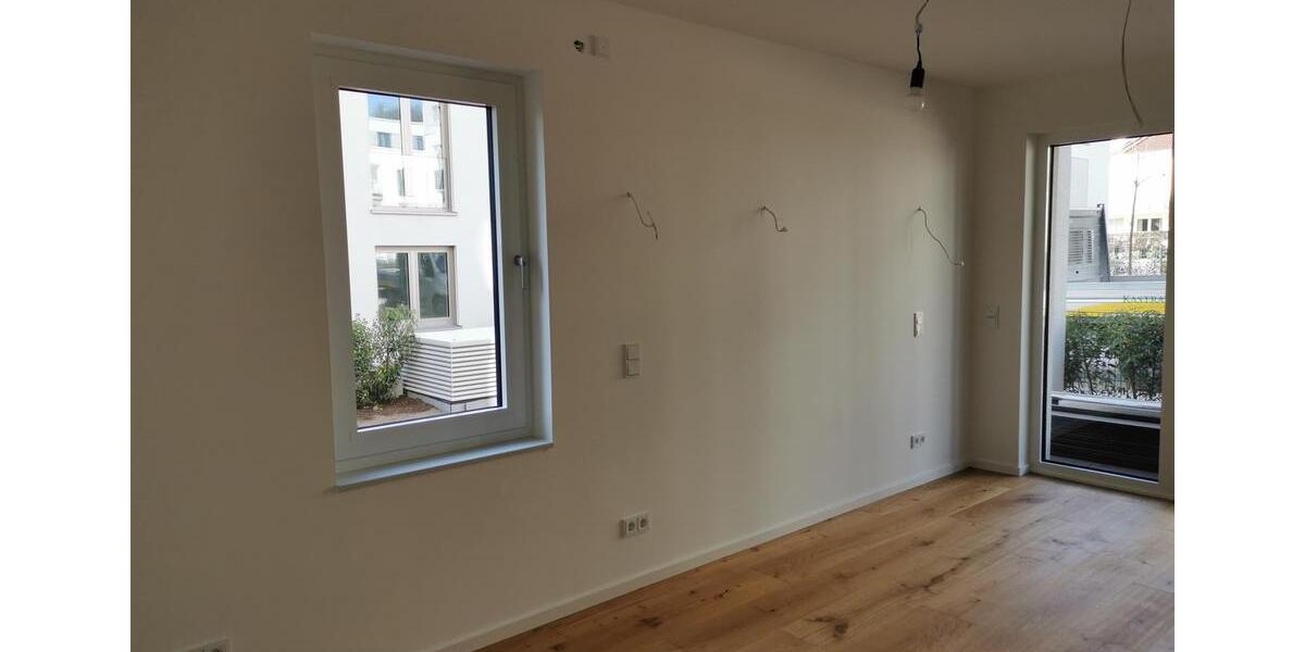 Luxus Pur mit viel Grün herum - 5 Zi. EG. mit Garten, Klimaanlage und hochwertigen Ausstattung. 5 zimmer