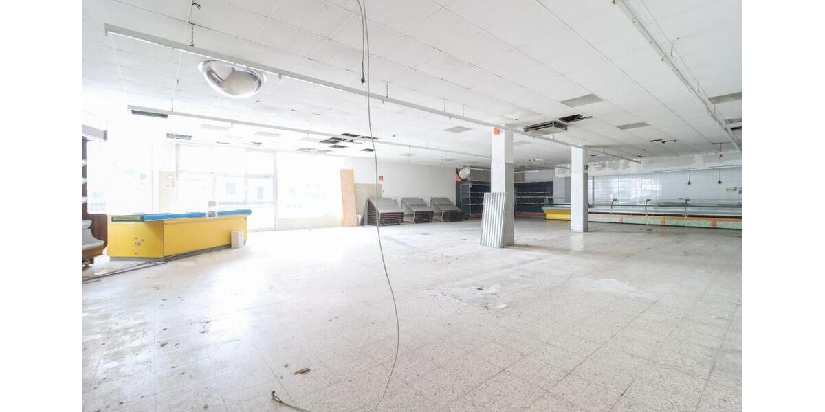 Diese vielseitig nutzbare Gewerbefläche bietet Ihnen alles, was Sie für Ihren Erfolg brauchen! zimmer