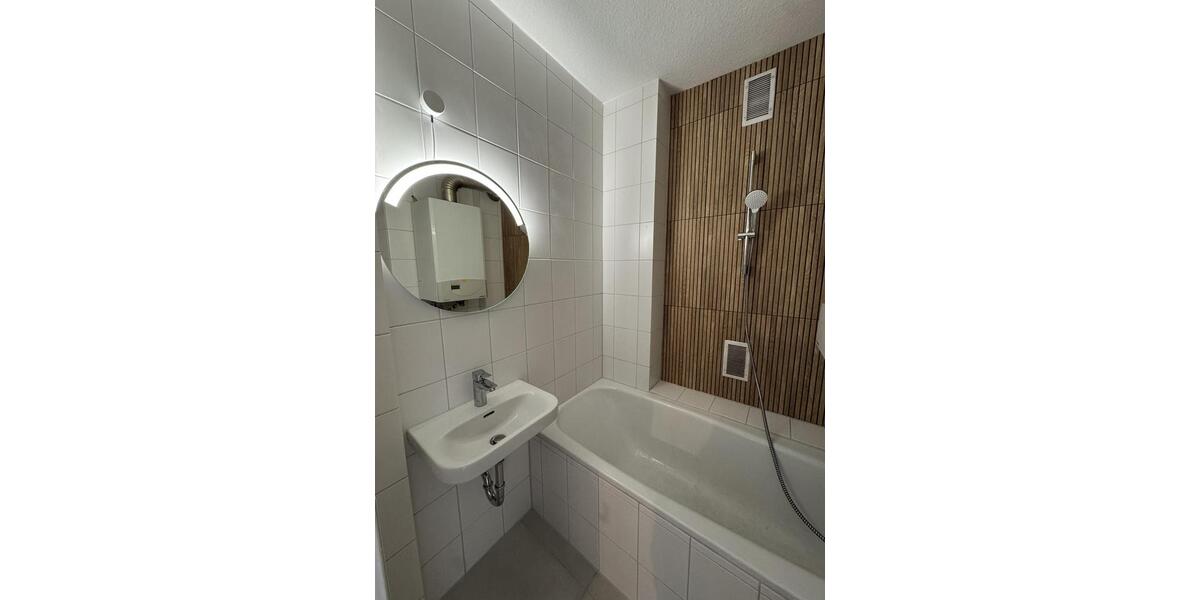 Etagenwohnung Mainz Neustadt - 4 Zimmer, 70 m&sup2;, 555&euro; | Angebot:26490915