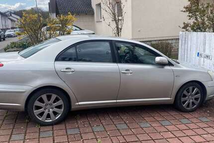 Toyota Avensis 368.000 km 1.450 &euro; Hattersheim am Main, Stadt 65795