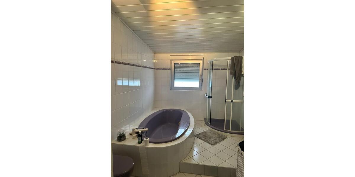 Stilvolle 3-Zimmer-Wohnung zu vermieten 3 zimmer