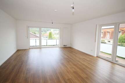 Wohnung Niedernhausen - Königshofen Königshofen - 3 Zimmer, 112 m&sup2;, 1.370&euro; | Angebot:26699319