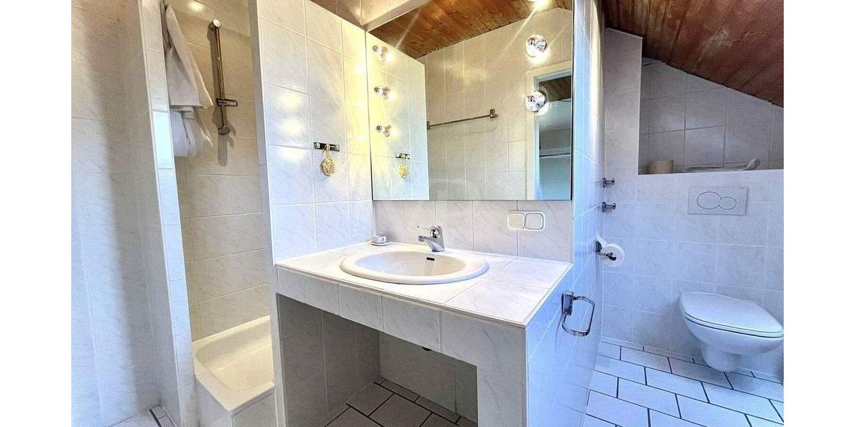 Reihenmittelhaus Hofheim am Taunus Hofheim - 5 Zimmer, 125 m&sup2;, 560.000&euro; | Angebot:25682202