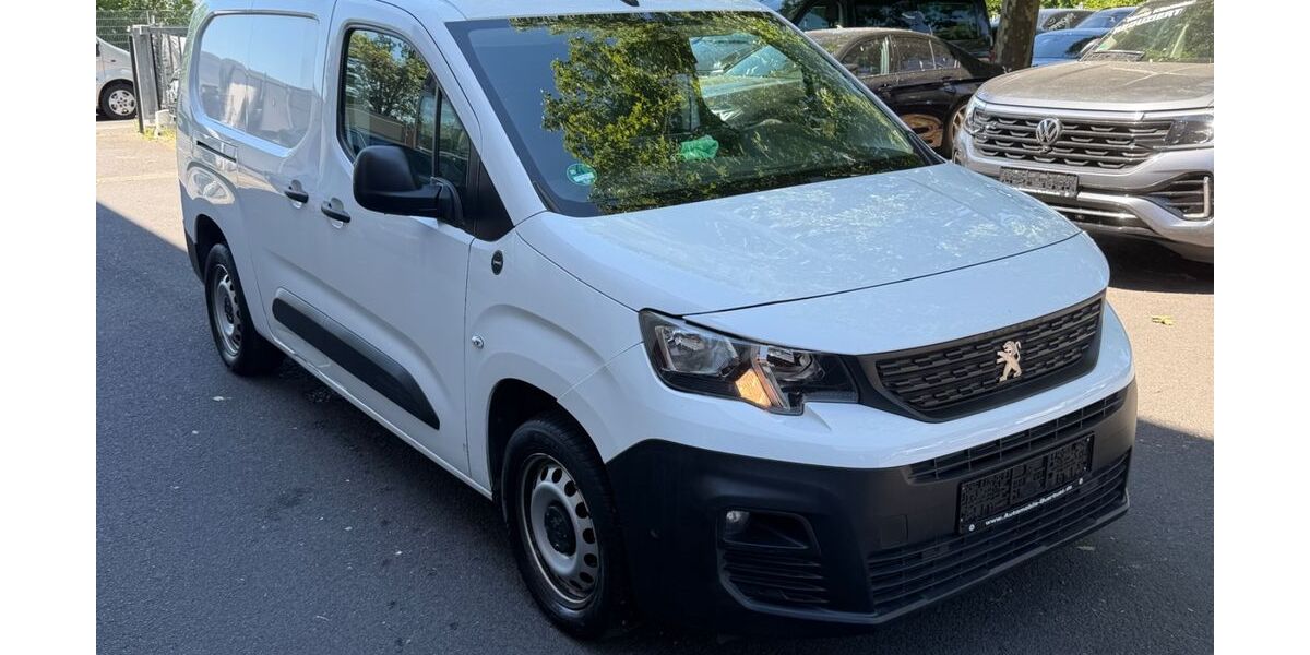 Peugeot Partner 112.000 km 12.400 &euro; Wiesbaden 65203