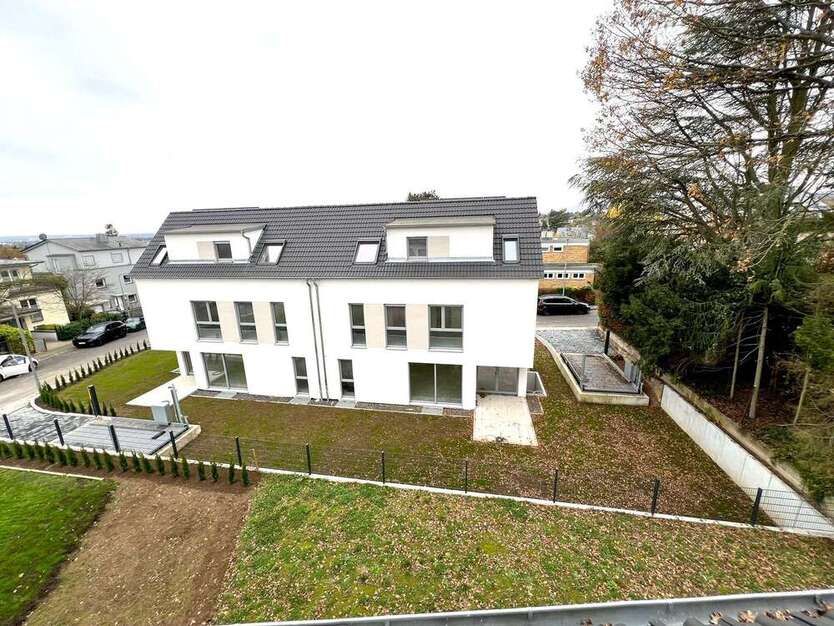 Haus zum Mieten in Wiesbaden 4.990 € 167 m² 6 zimmer