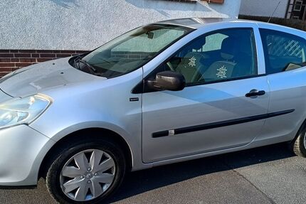 Renault Clio 105.871 km 3.100 &euro; Hattersheim 65795