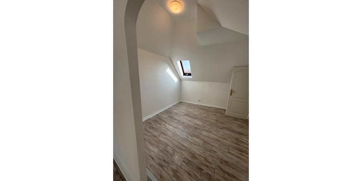 Maisonettenwohnung Taunusstein - 2.5 Zimmer, 81 m&sup2;, 1.250&euro; | Angebot:25435479