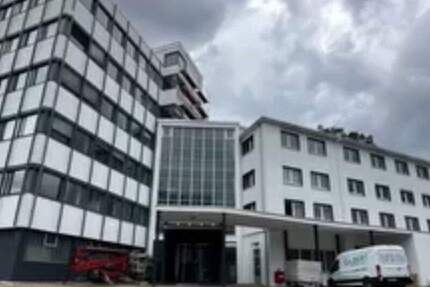 Bürogebäude Praxis und Gewerbefläche mit Lagerräumen 7 zimmer