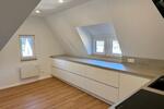 Charmante 2-Zimmer-Wohnung im Dachgeschoss, Erstbezug, top Lage 1 zimmer