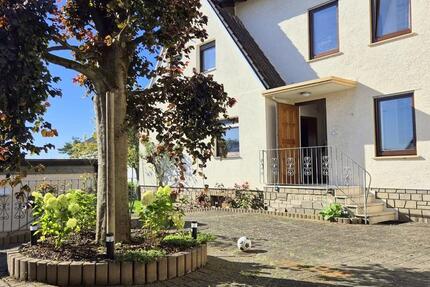 DOGS ALLOWED IN DUPLEX HOUSE! Compact house with fitted kitchen and spacious courtyard zimmer