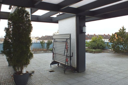 Penthouse mitten in Nauheim mit ca. 135m² Wohnfläche und 185m² Terrasse inkl. Garage 4.5 zimmer