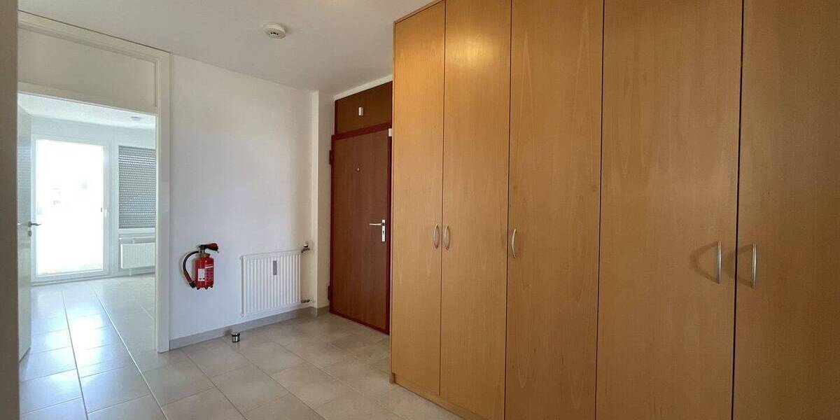 Etagenwohnung Wiesbaden Nordenstadt - 3 Zimmer, 94 m&sup2;, 330.000&euro; | Angebot:25987383