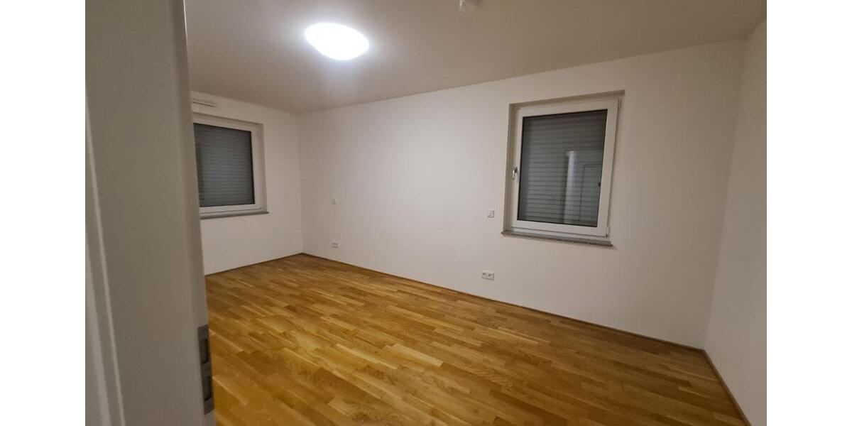 Etagenwohnung Wiesbaden Südost - 3 Zimmer, 95 m&sup2;, 1.700&euro; | Angebot:25233674