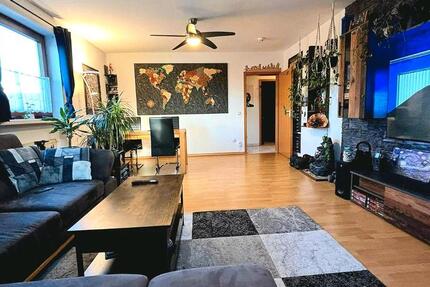 Provisionsfrei! - Geräumige, zentrale 2 Zi. Dachgeschosswohnung 2 zimmer