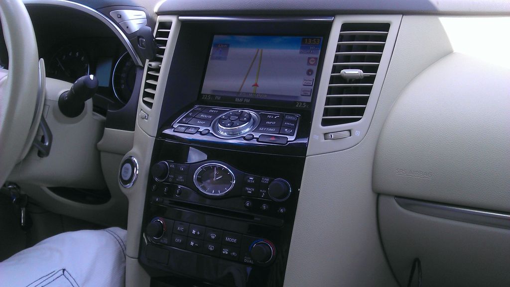 INFINITI FX 232.000 km 9.999 &euro; Eschborn 65760